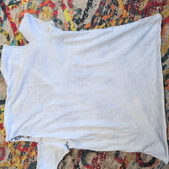 Lucky Brand Embroidered Cold Shoulder Tee Small - Picture 5 of 5